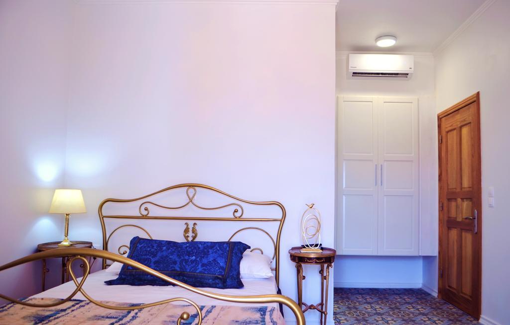 Belvedere Private Luxury Beach Villa Chalki Town Room photo